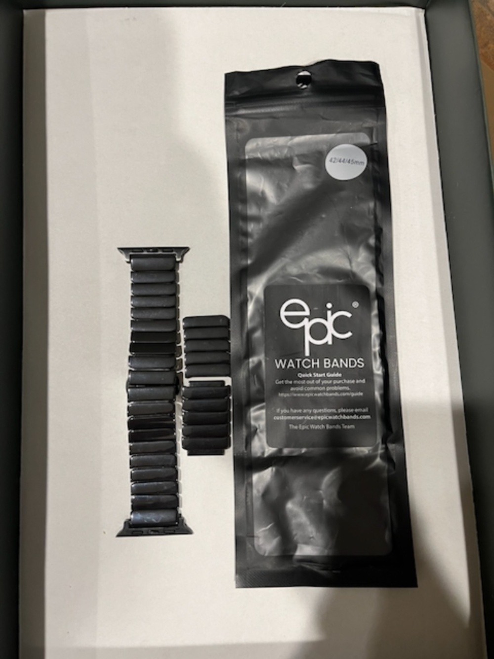 Ceramic Apple Watch Band / Set of 2 - Black and White / Size Adjustable